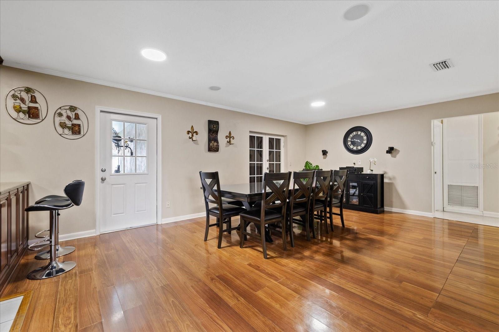5809 N HALE AVE — photo 54