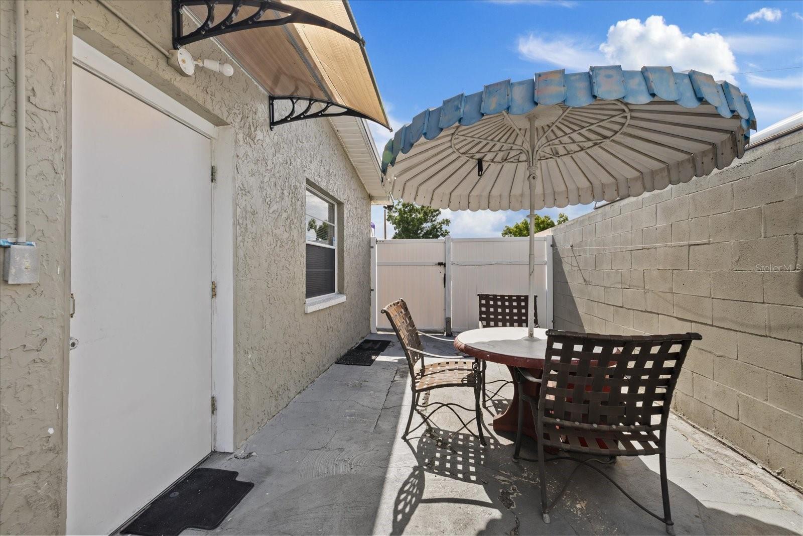 5809 N HALE AVE — photo 42