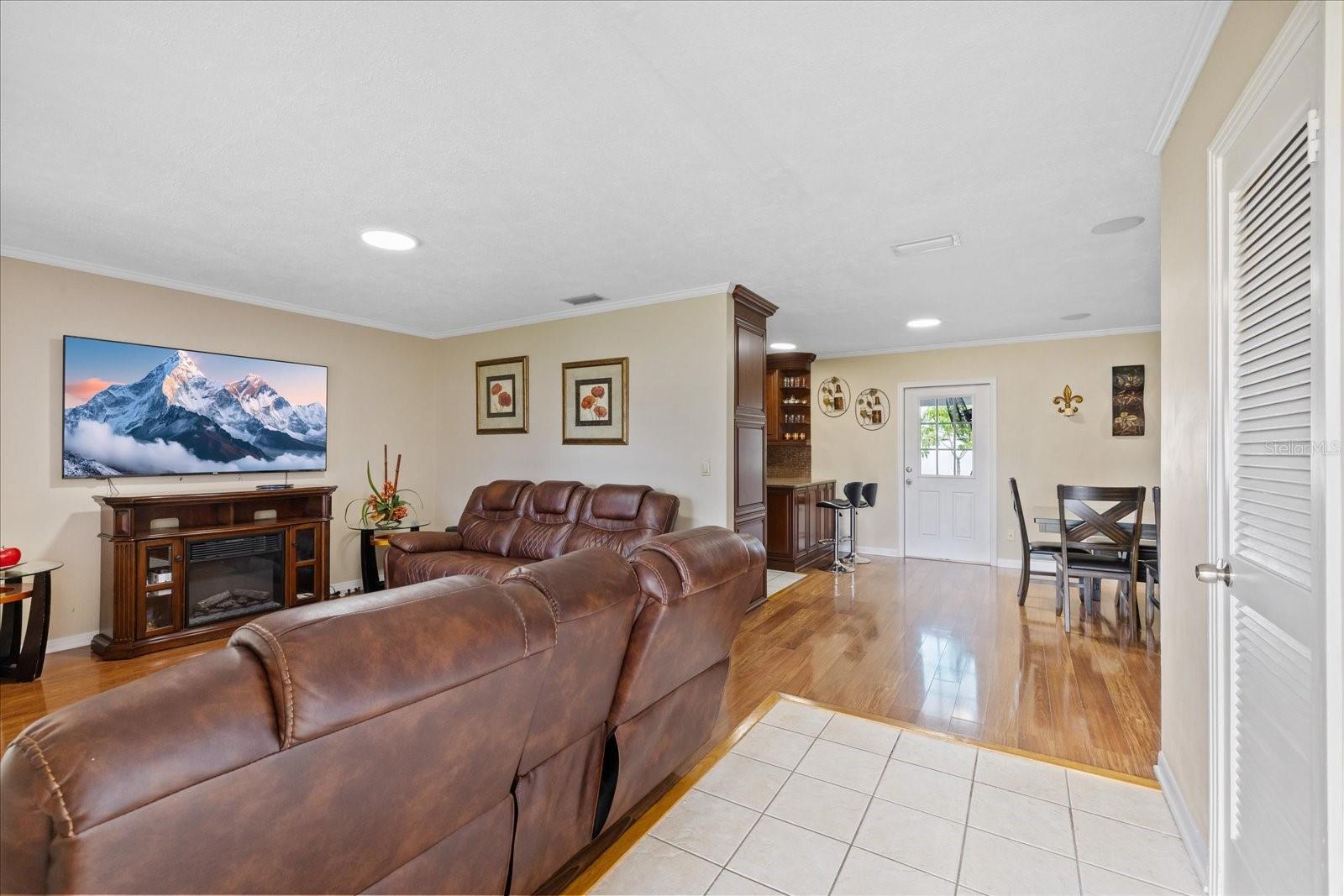 5809 N HALE AVE — photo 47