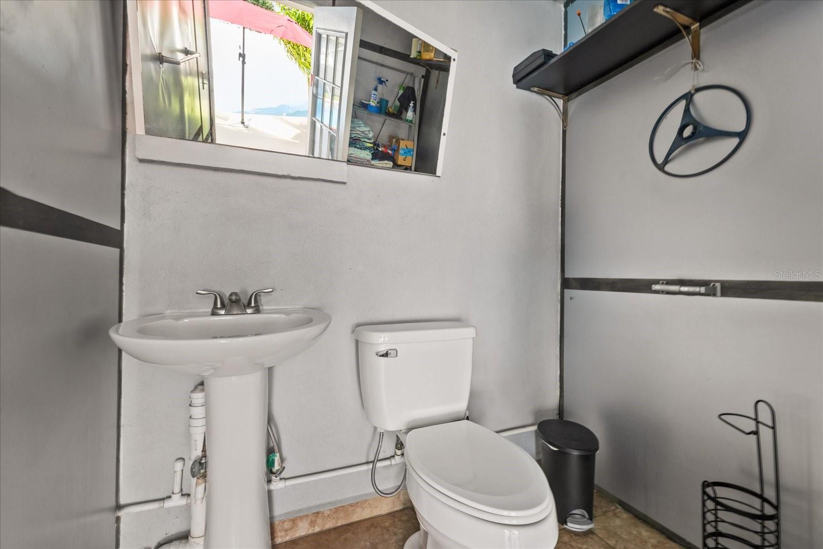 5809 N HALE AVE — photo 39