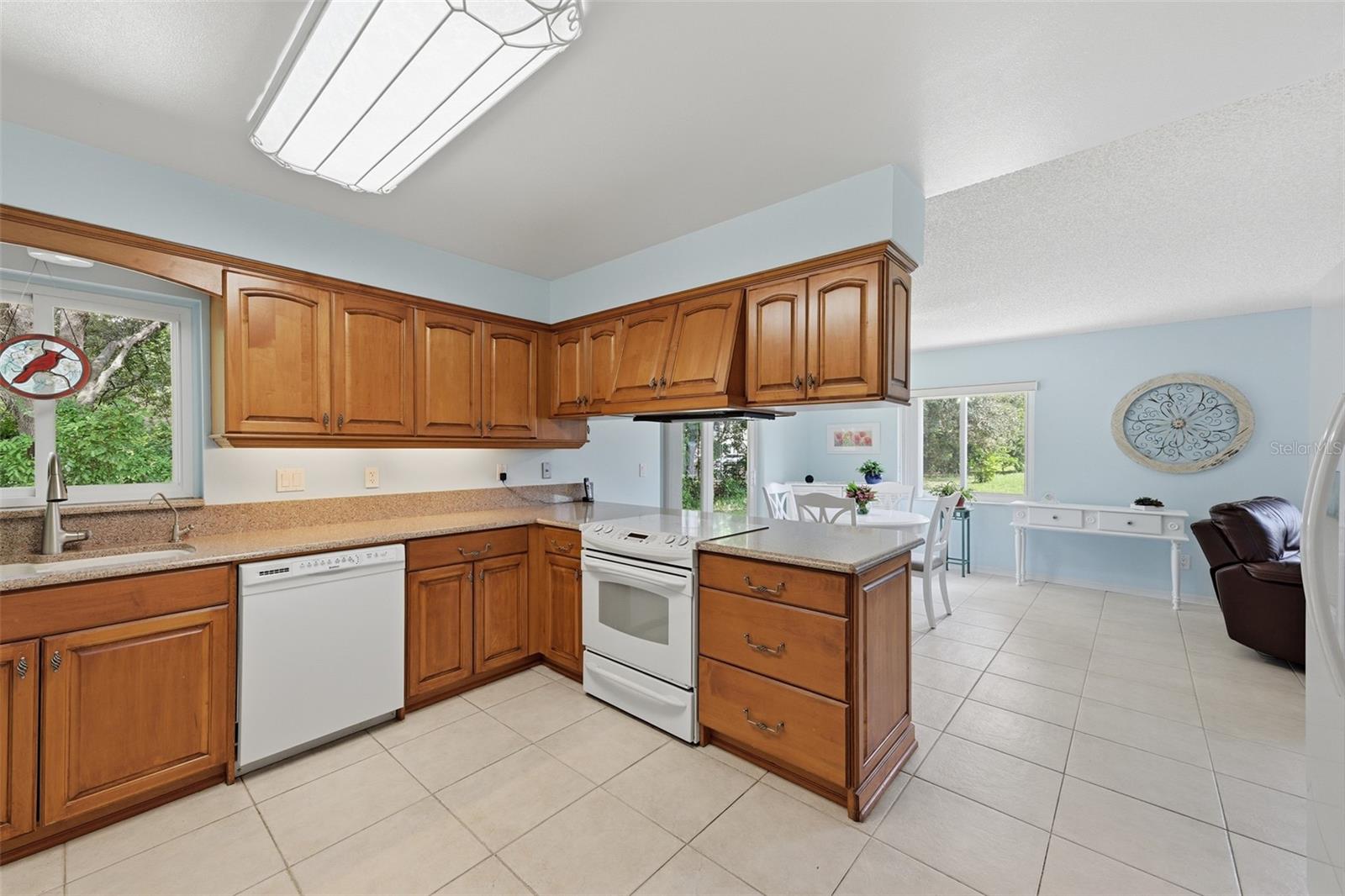 1803 NEW BEDFORD DR — photo 16