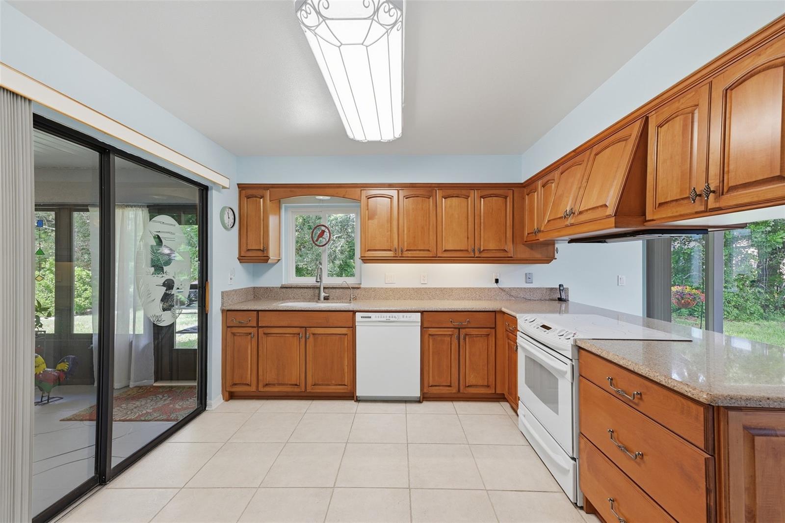 1803 NEW BEDFORD DR — photo 3