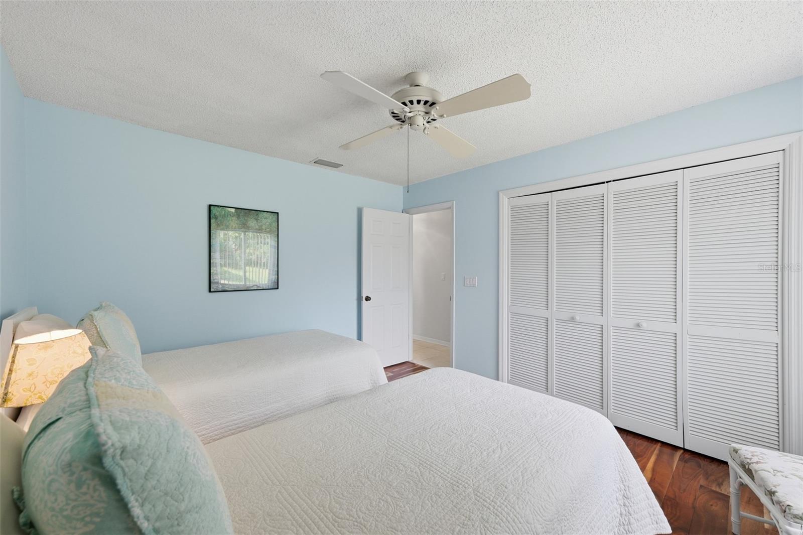 1803 NEW BEDFORD DR — photo 31
