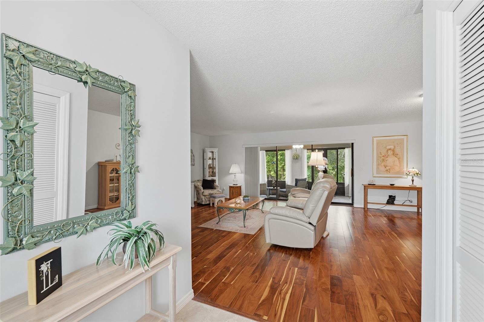 1803 NEW BEDFORD DR — photo 12