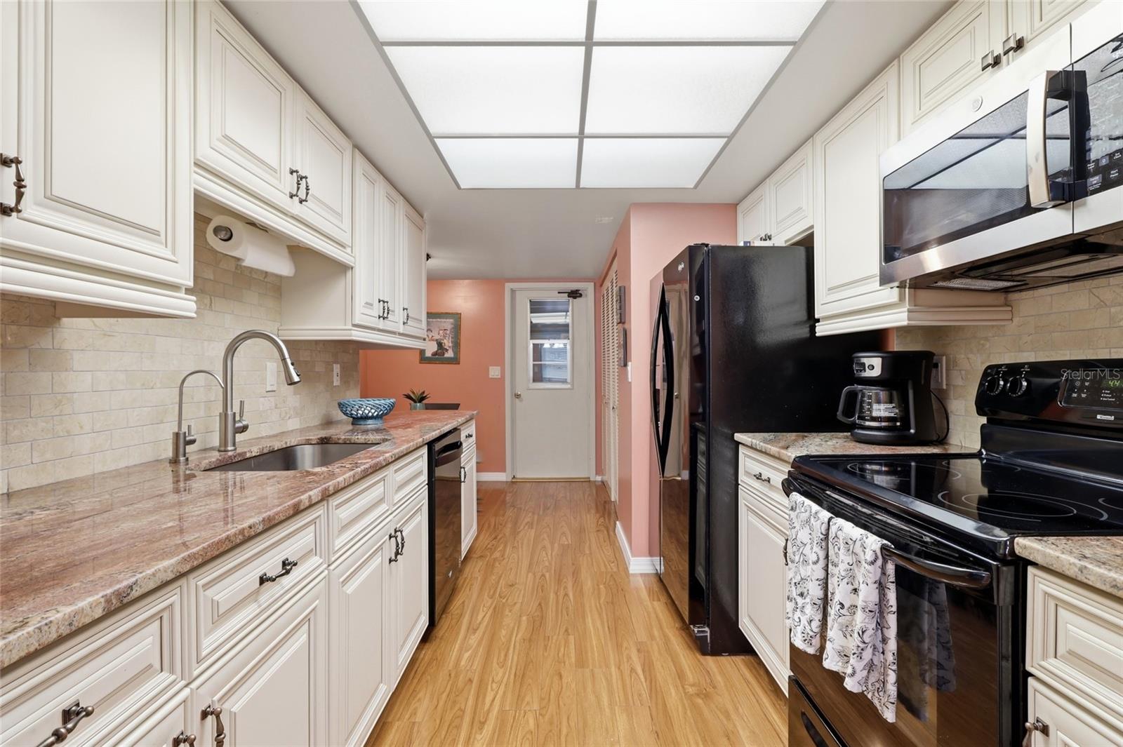 3191 GLEN ELYN BLVD #4 — photo 7