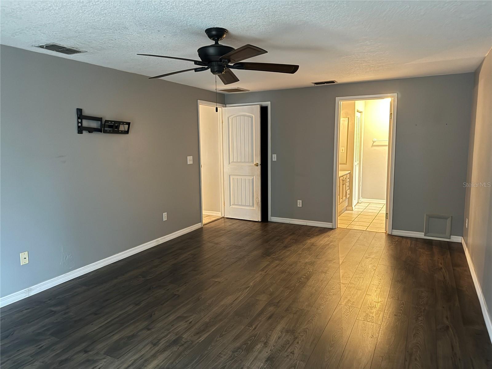 5521 REDHAWK DR — photo 16
