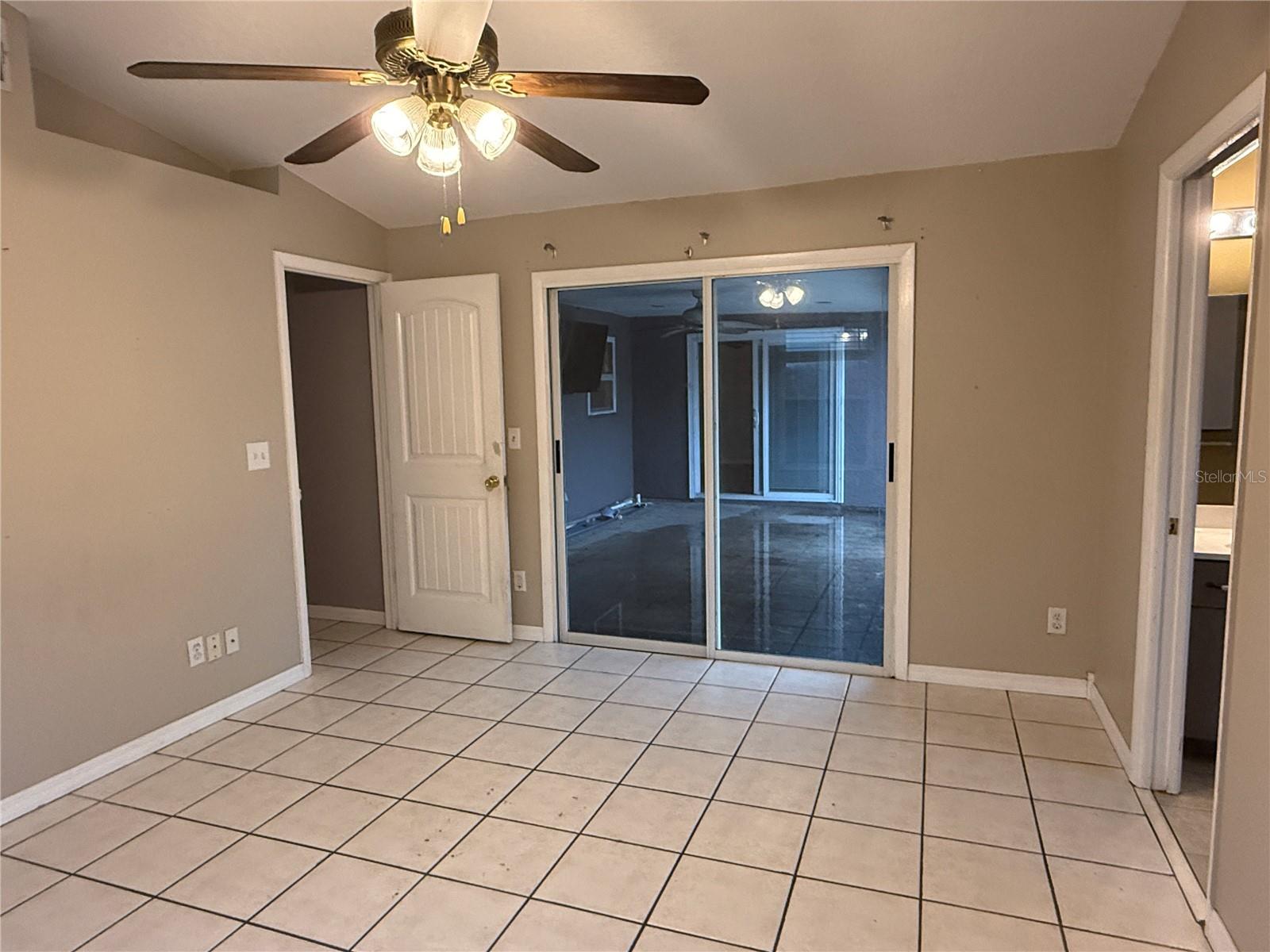 5521 REDHAWK DR — photo 27