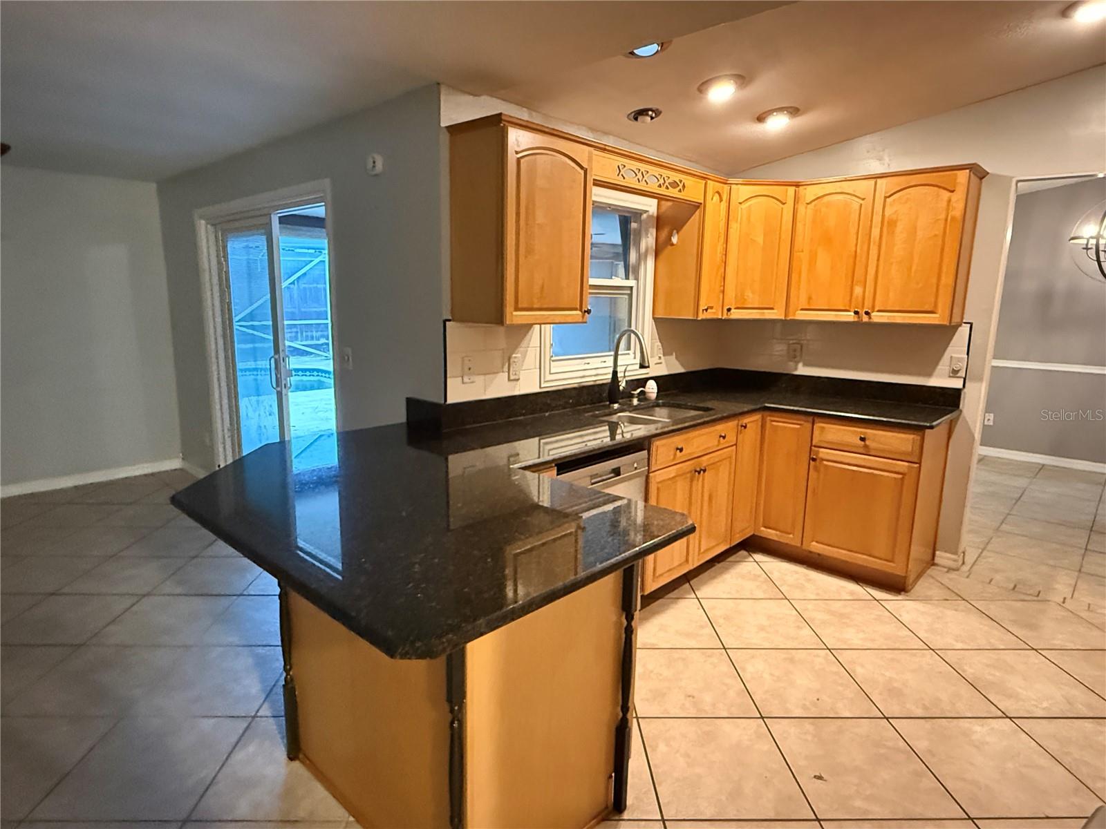 5521 REDHAWK DR — photo 9