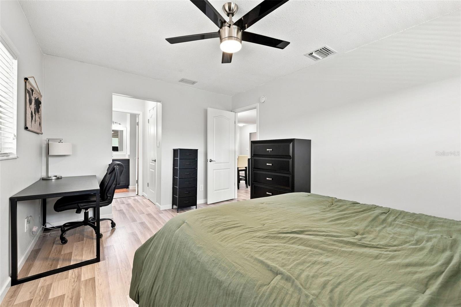 4606 W GRAY ST #301 — photo 19