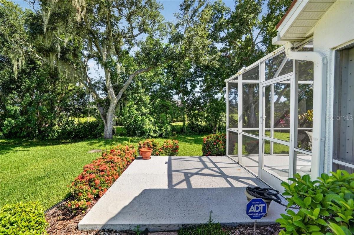 7165 MELROSE PL — photo 12