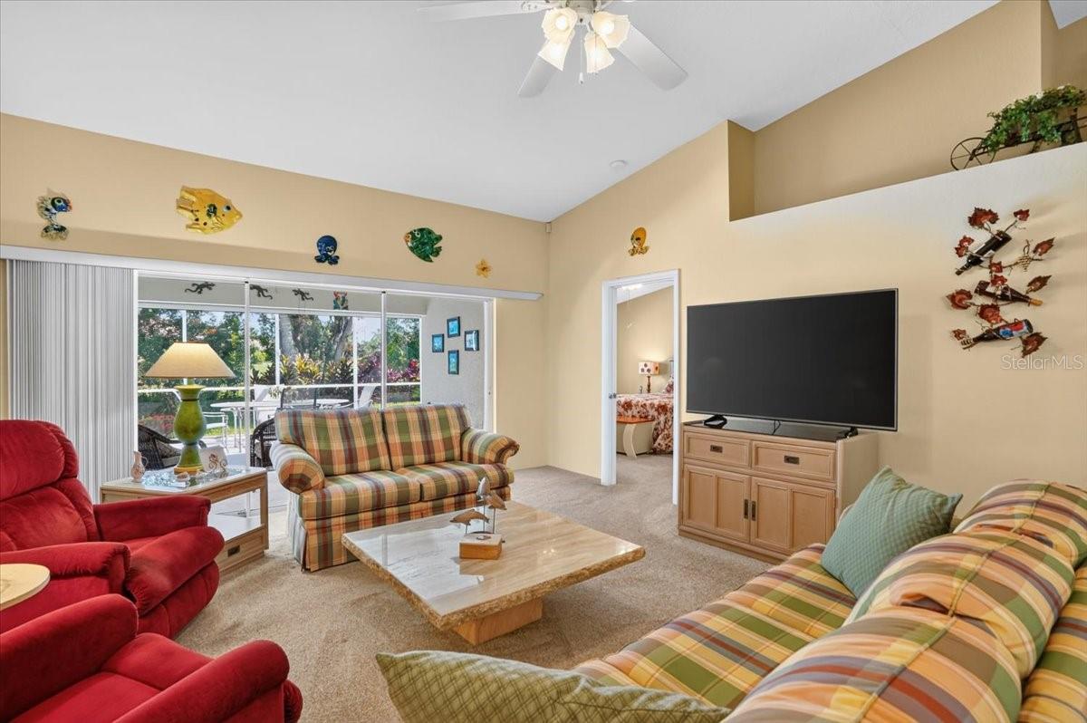 7165 MELROSE PL — photo 28