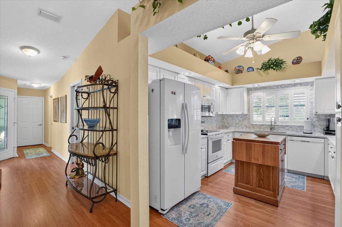 7165 MELROSE PL — photo 19