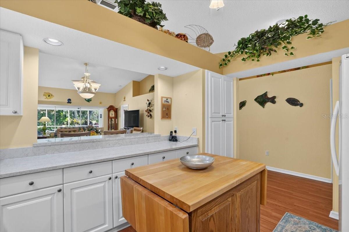 7165 MELROSE PL — photo 17