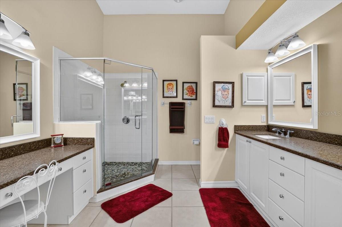 7165 MELROSE PL — photo 32