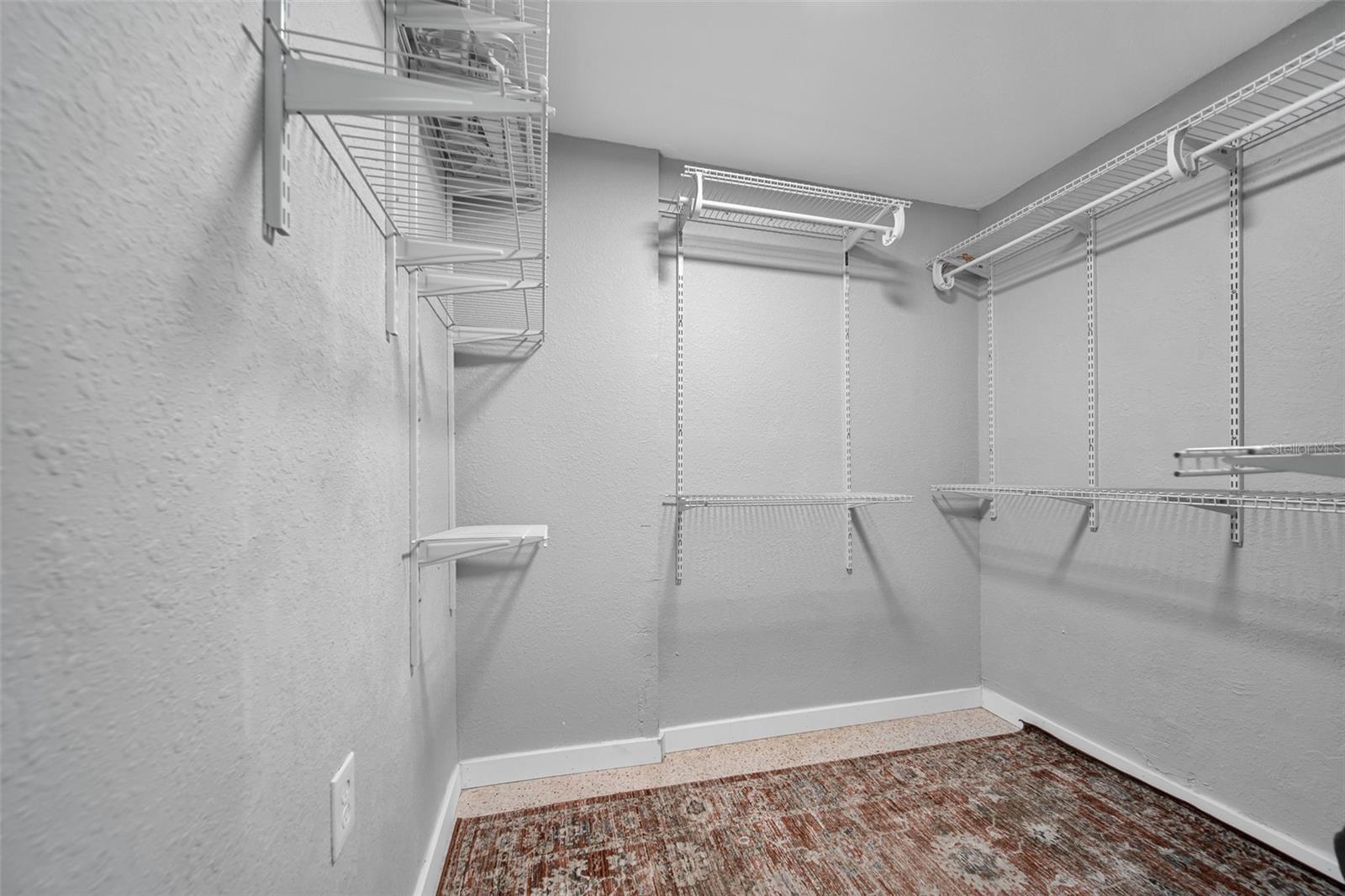 4331 POMPANO LN — photo 32