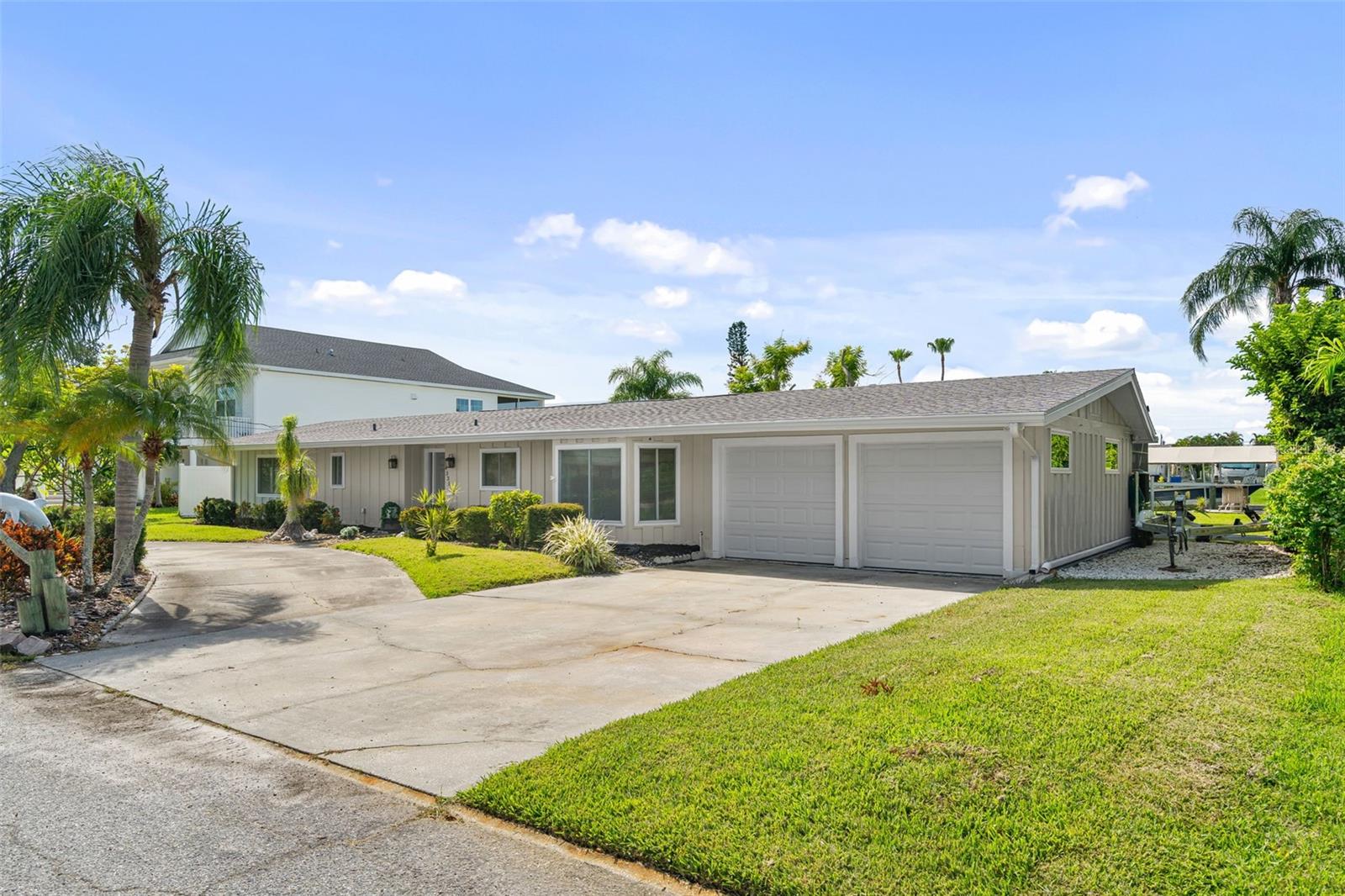 4331 POMPANO LN — photo 3