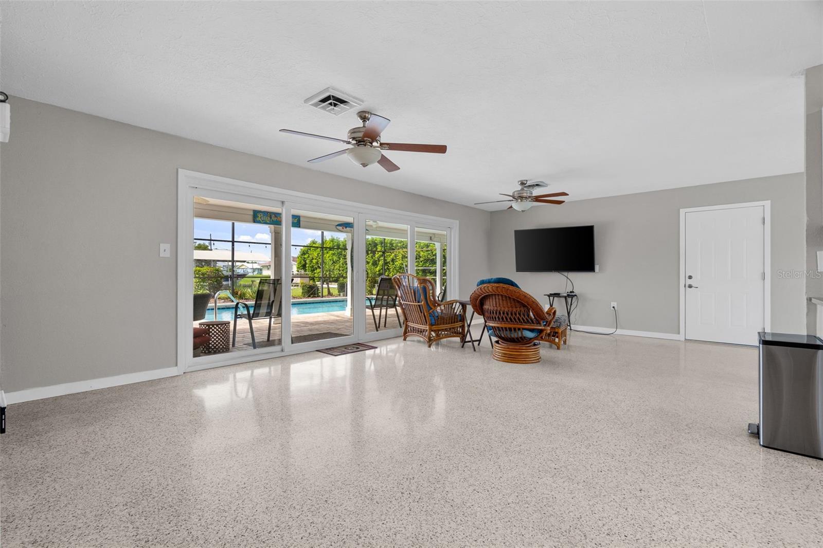 4331 POMPANO LN — photo 12