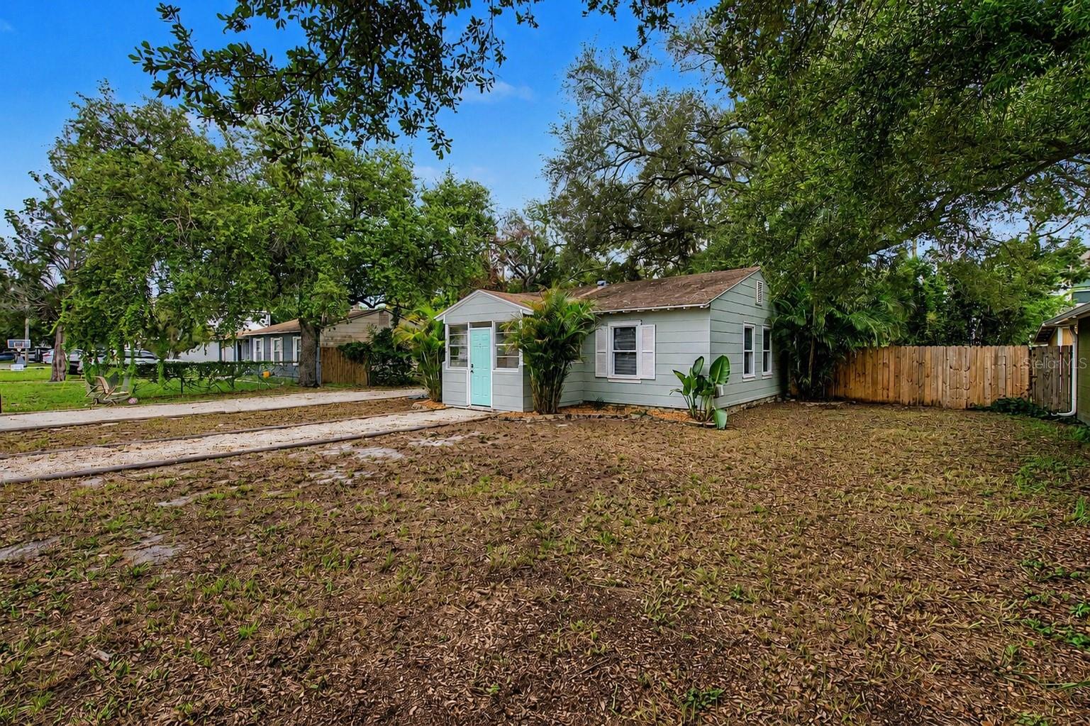 3208 W HARTNETT AVE — photo 5