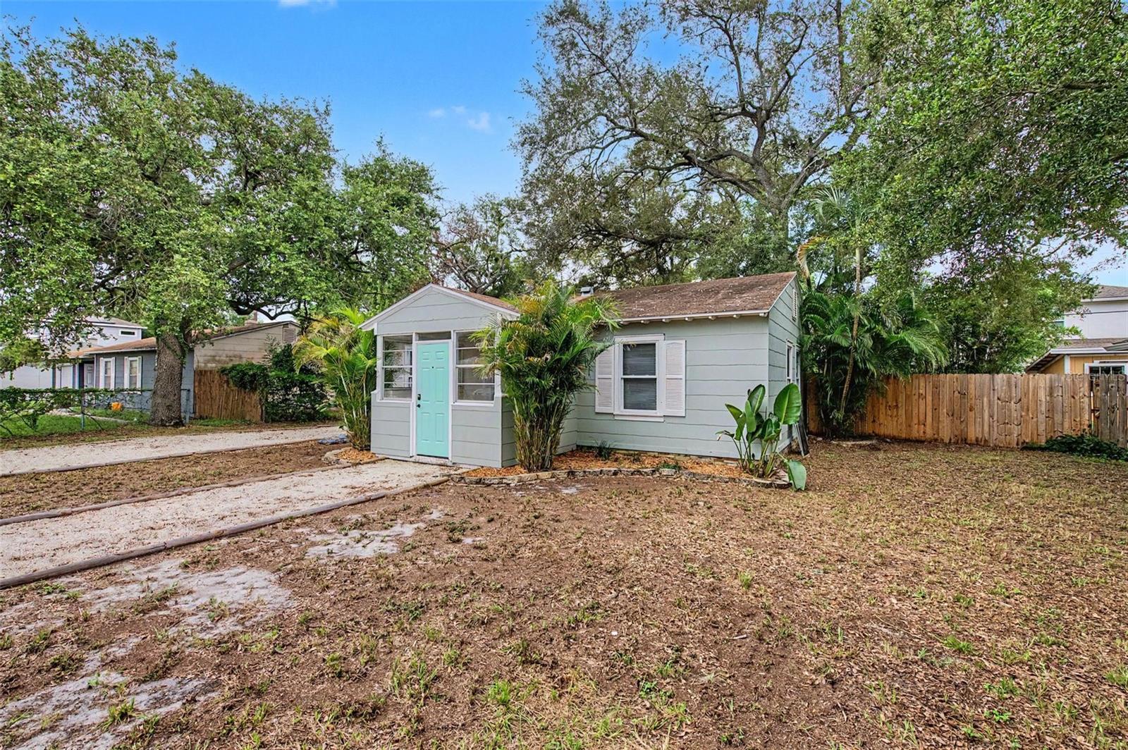 3208 W HARTNETT AVE — photo 4
