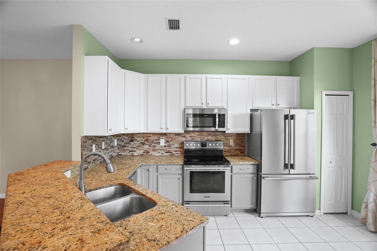 14020 WATERVILLE CIR — photo 18