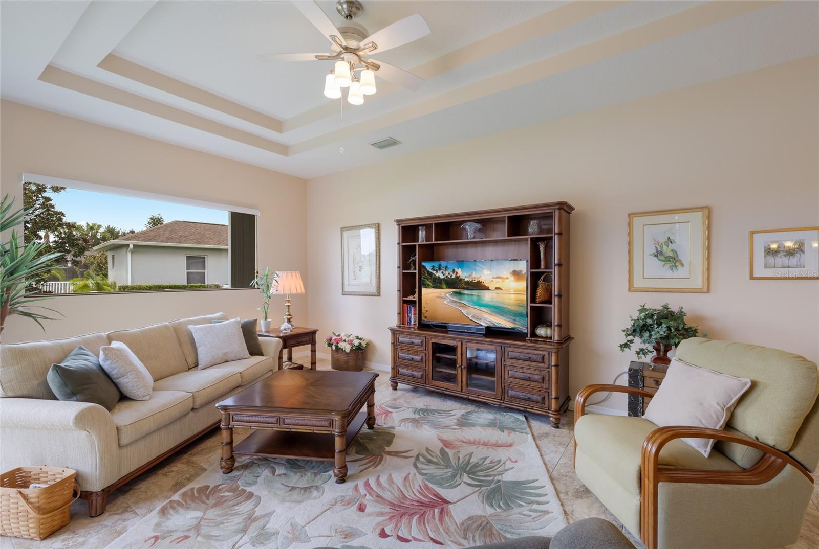 248 DAHLIA CT — photo 13