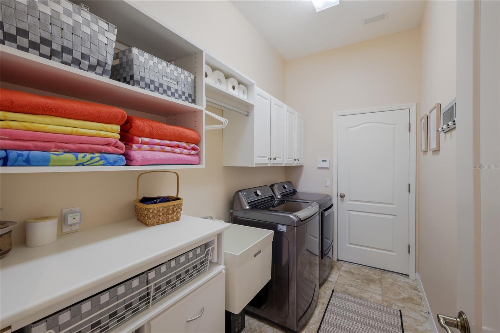 248 DAHLIA CT — photo 32