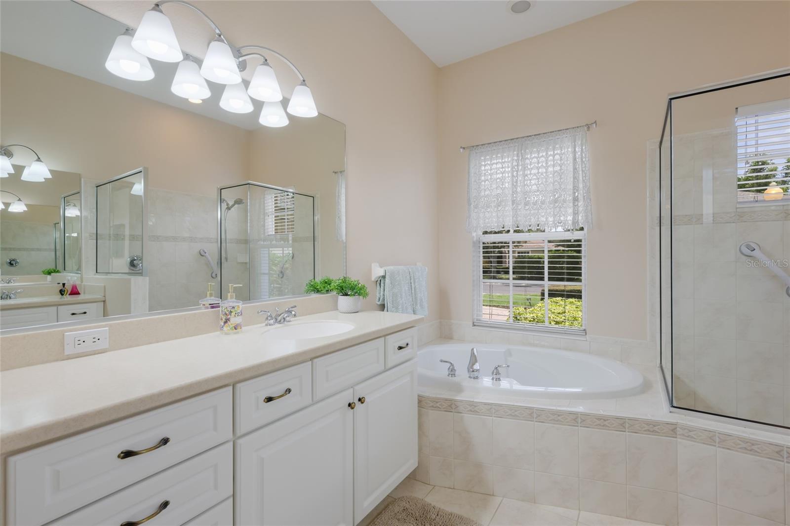 248 DAHLIA CT — photo 21