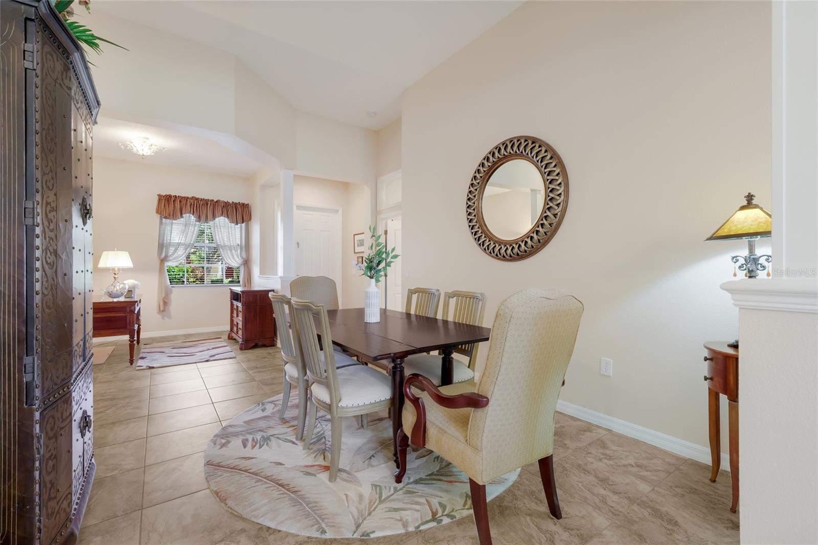 248 DAHLIA CT — photo 9