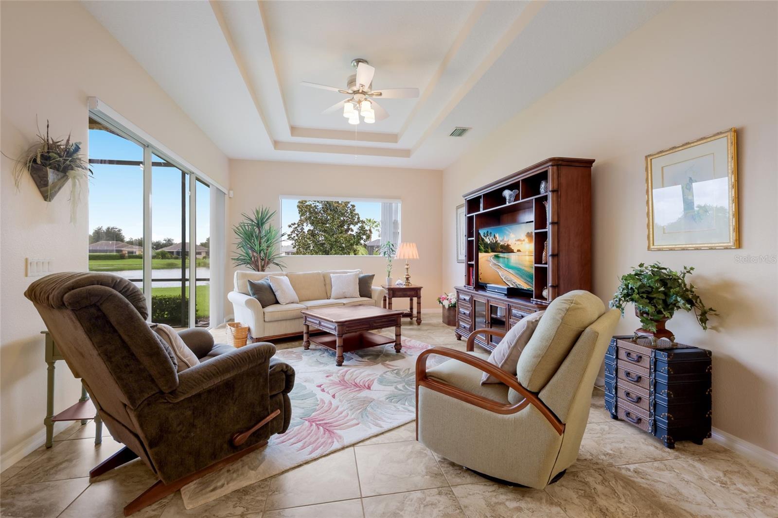 248 DAHLIA CT — photo 12