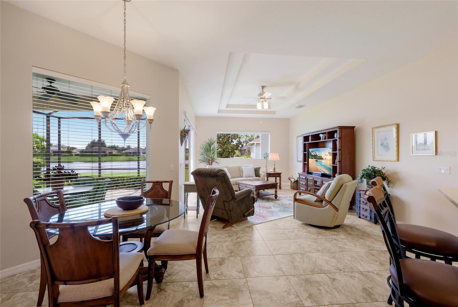 248 DAHLIA CT — photo 10