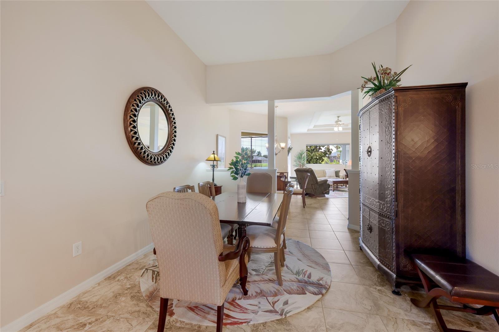 248 DAHLIA CT — photo 8