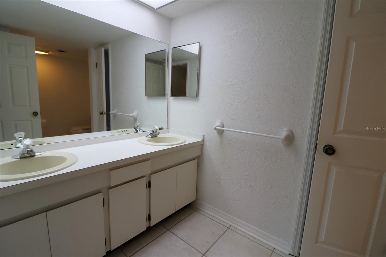 2465 HERON TER #202B — photo 9