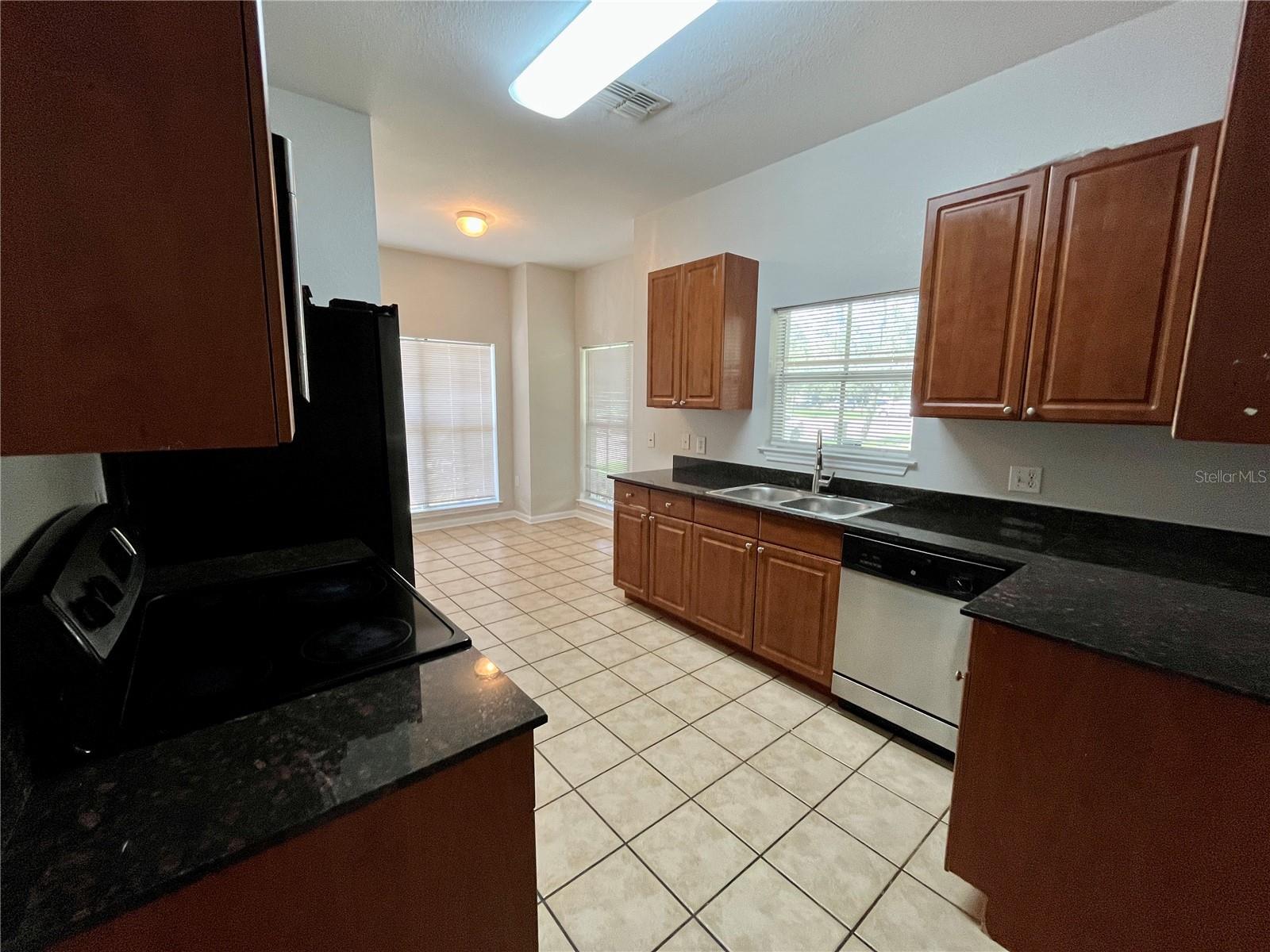 8202 DOWNPATRICK CT — photo 5