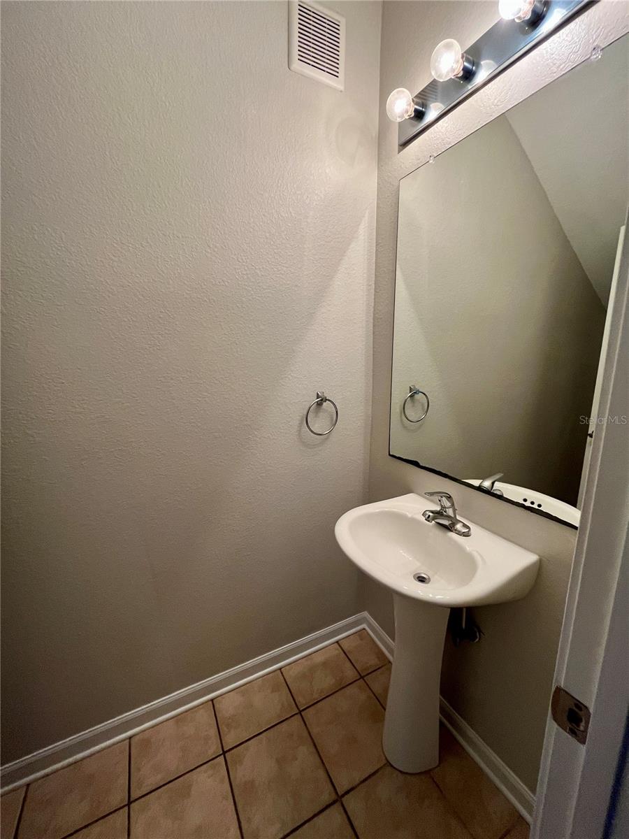 8202 DOWNPATRICK CT — photo 9