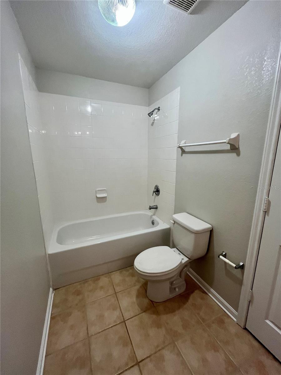 8202 DOWNPATRICK CT — photo 26