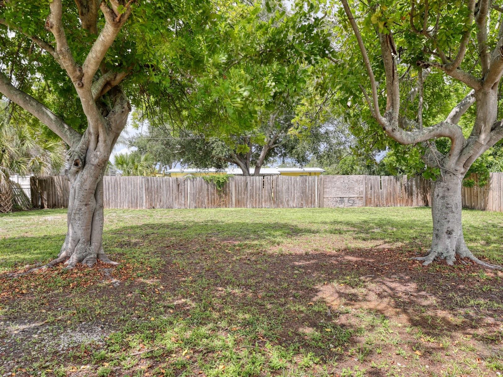 208 62ND ST W — photo 15