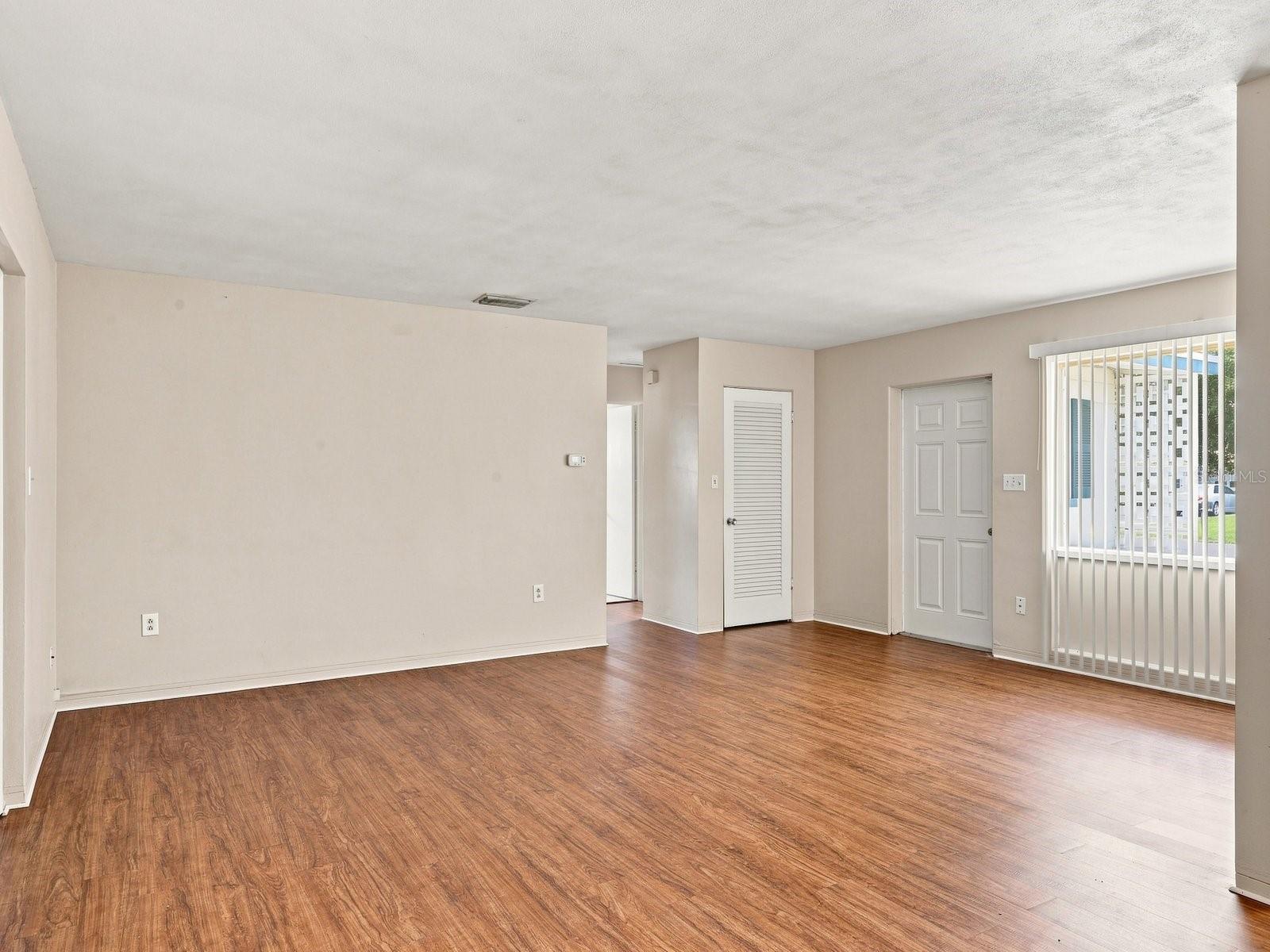 208 62ND ST W — photo 3