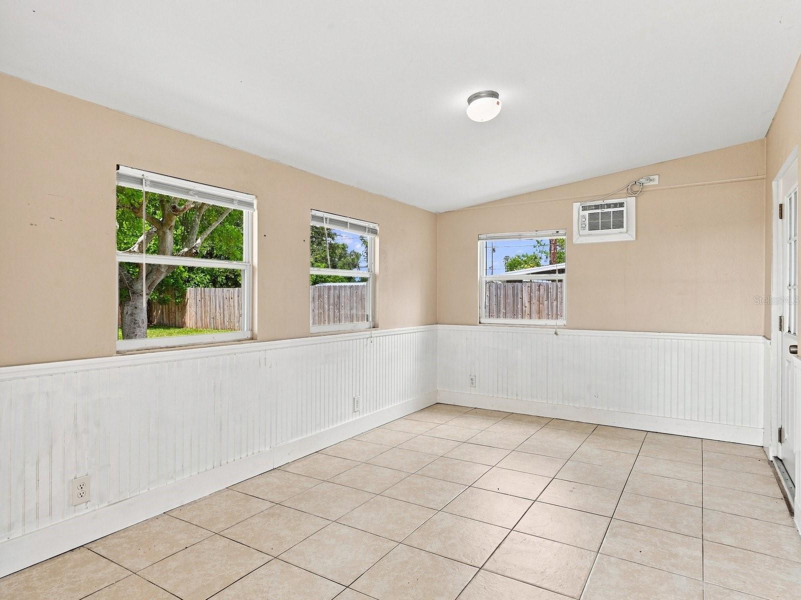 208 62ND ST W — photo 14