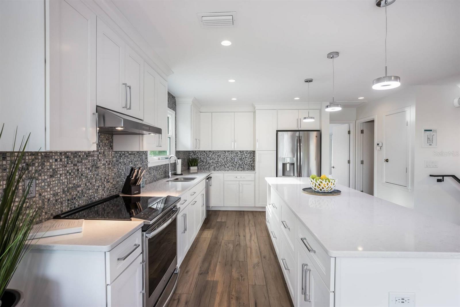 322 TARPON ST — photo 14