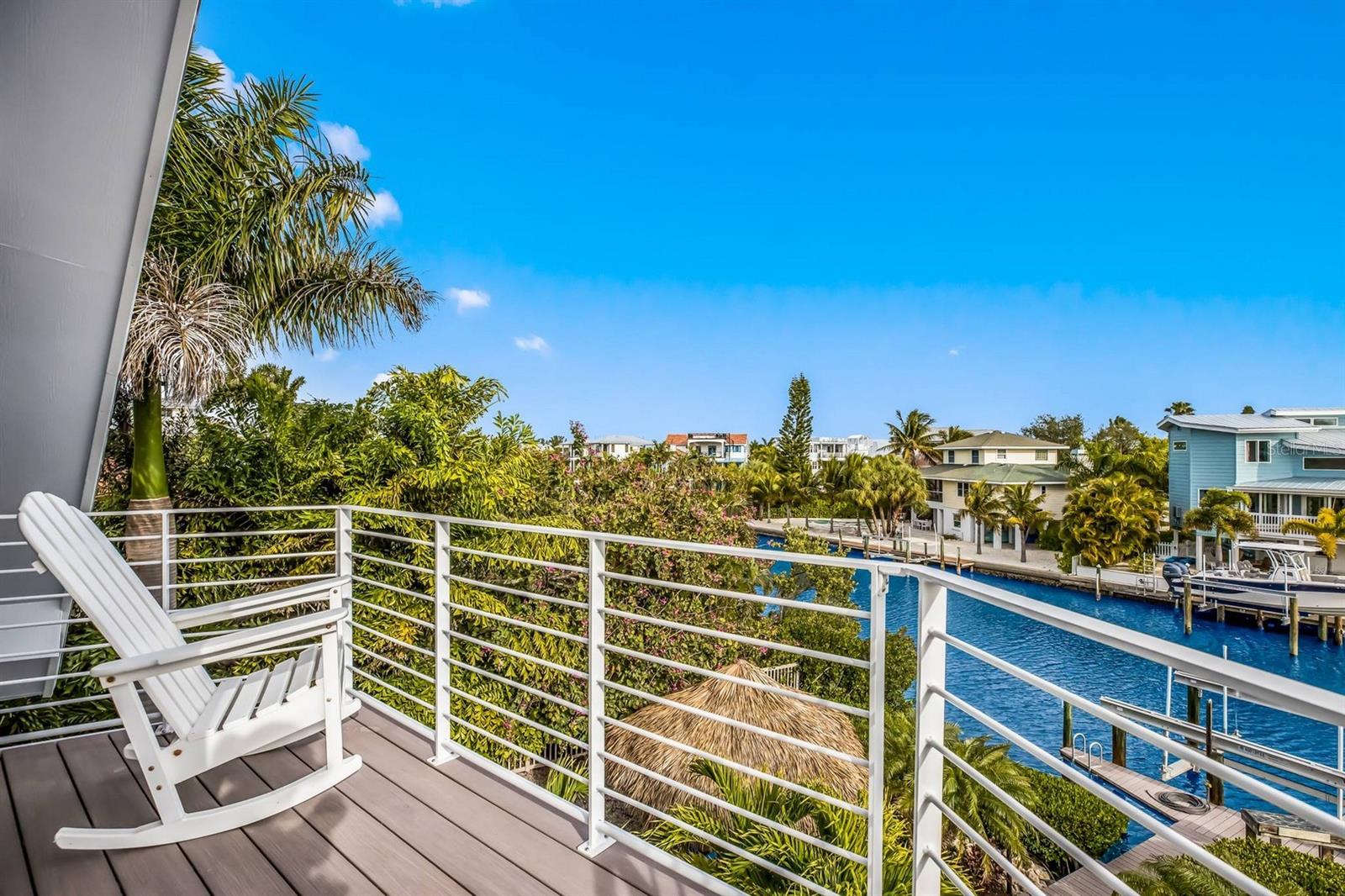 322 TARPON ST — photo 37