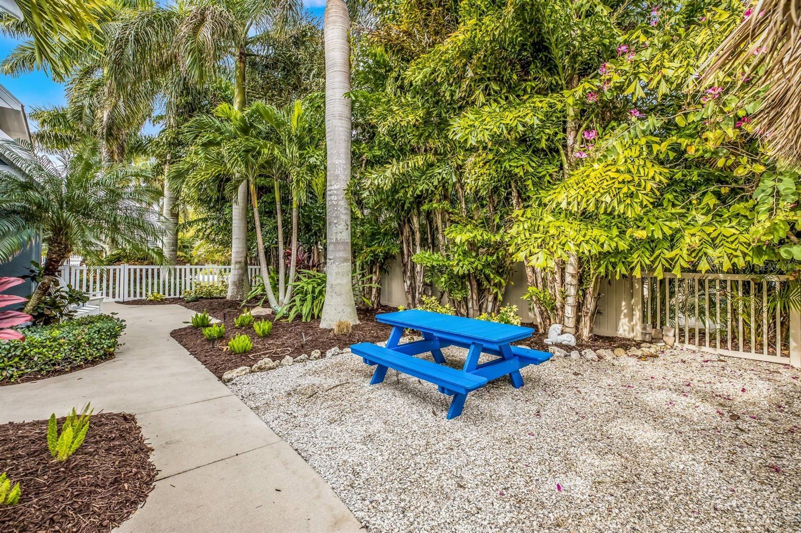 322 TARPON ST — photo 33