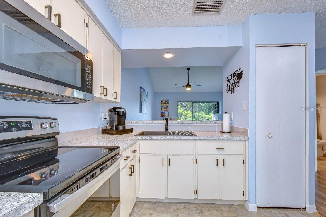 4925 MYRTLE OAK DR #25 — photo 11