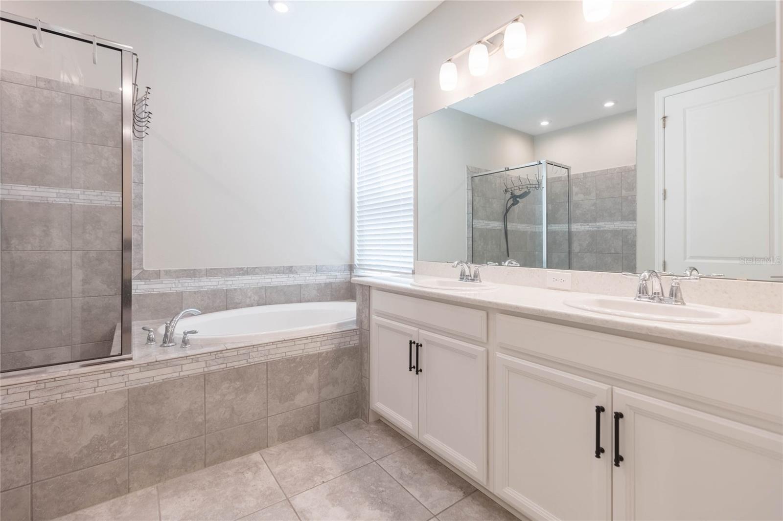 13649 CANNON DR — photo 16
