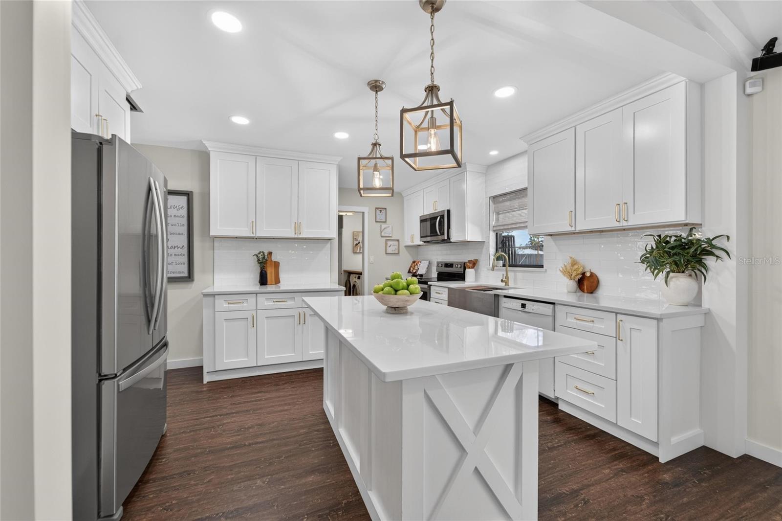 720 GREEN COVE DR — photo 3