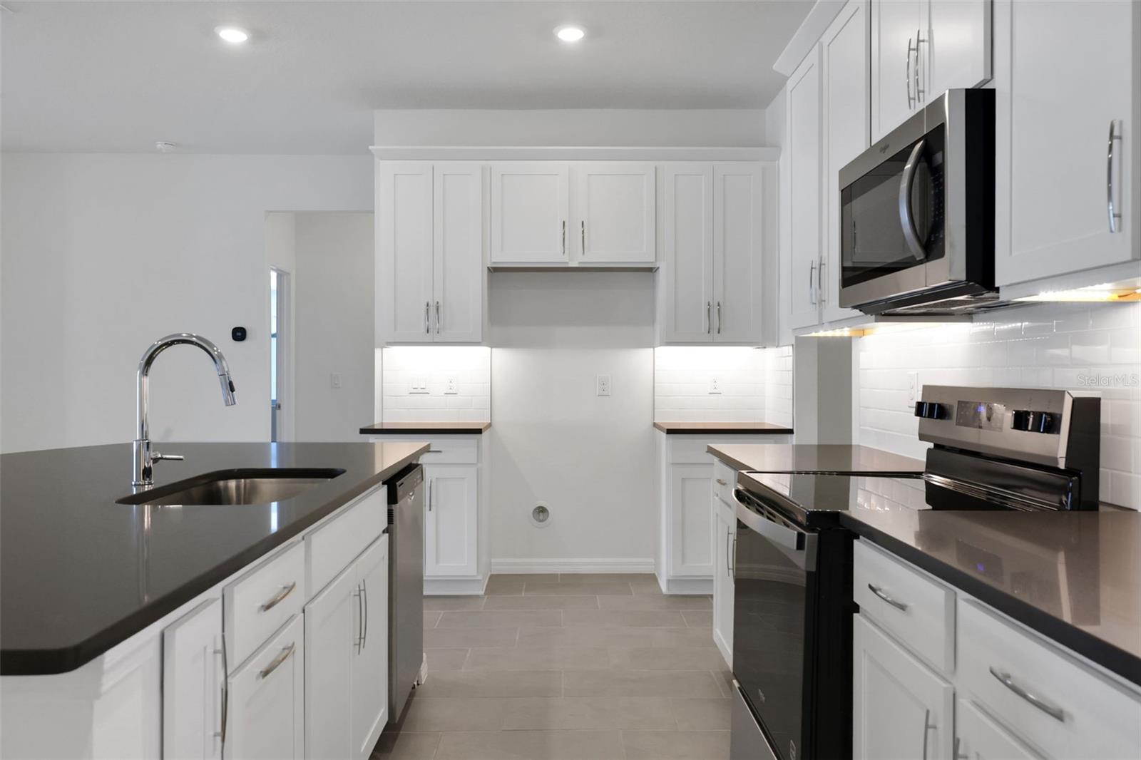 7388 SEA MANATEE ST — photo 17