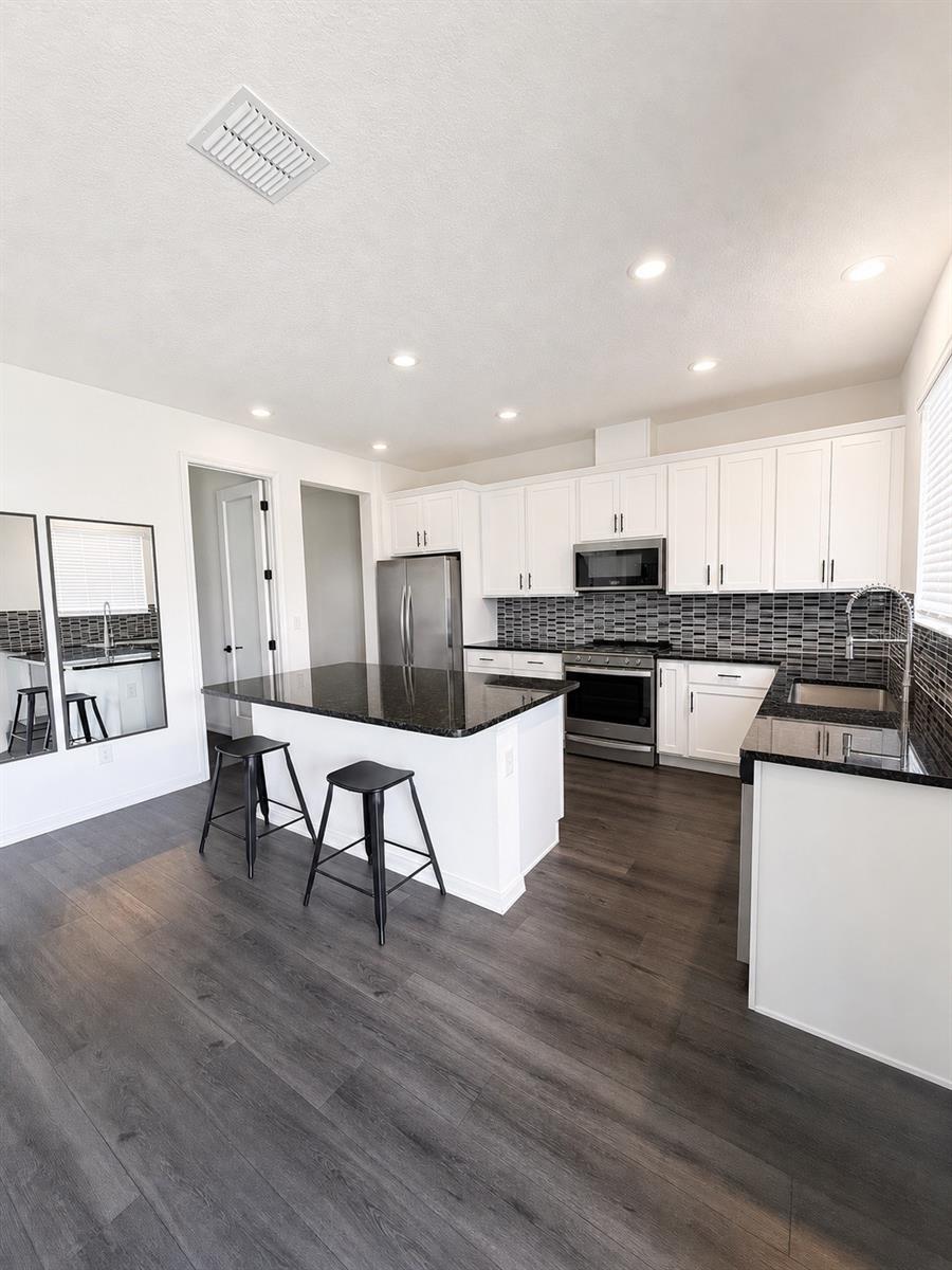 9589 SANDY BLUFFS CIR — photo 5