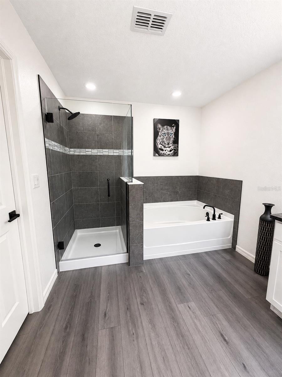 9589 SANDY BLUFFS CIR — photo 11