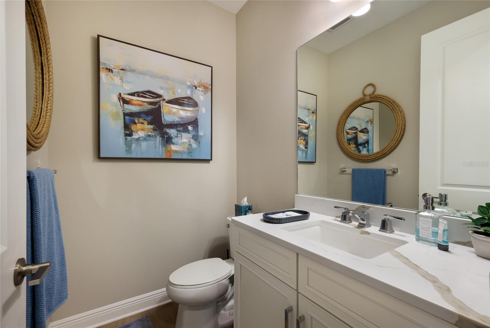 8011 ANTHIRIUM LOOP — photo 24