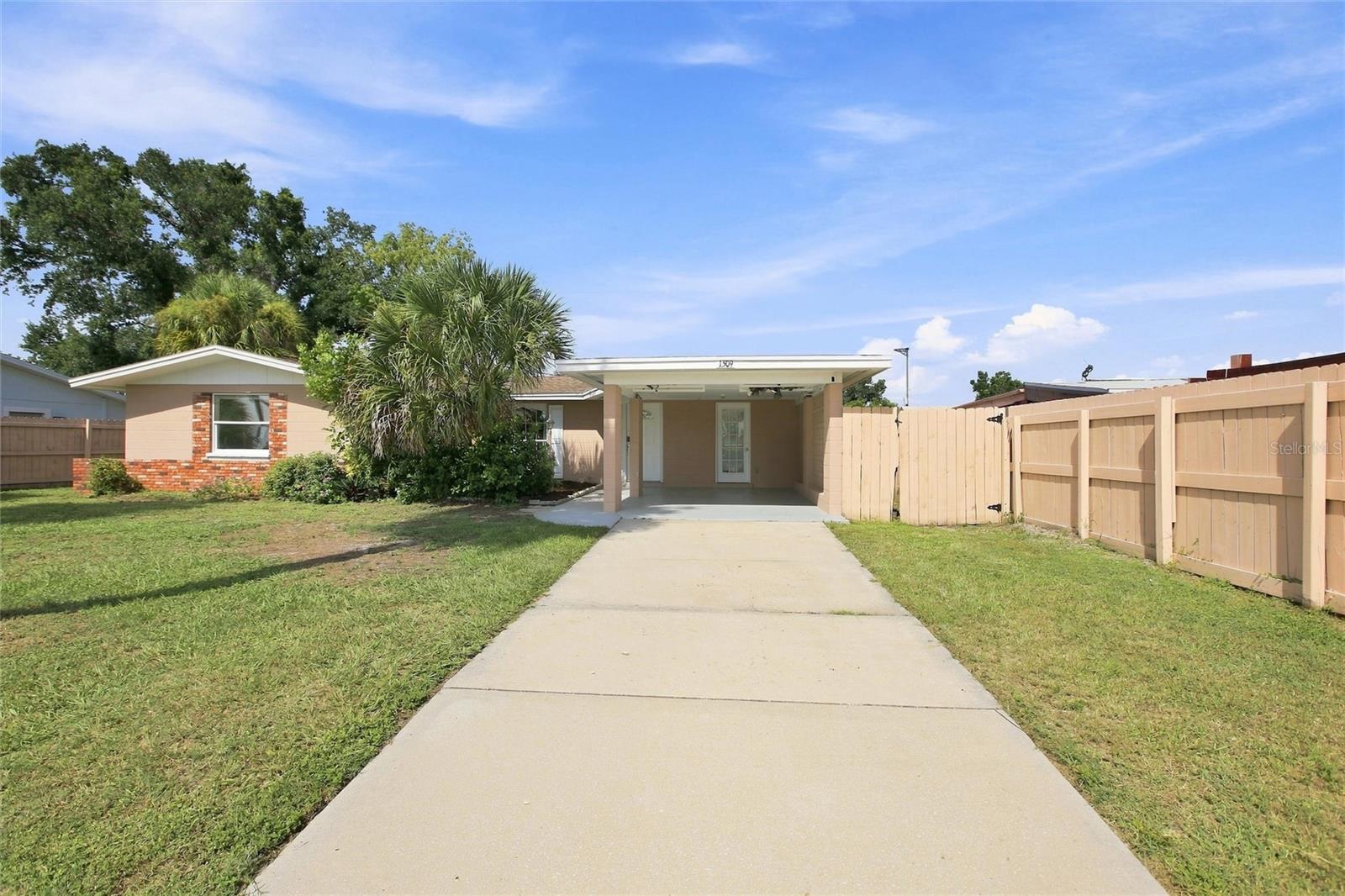 1509 BANYAN DR — photo 4