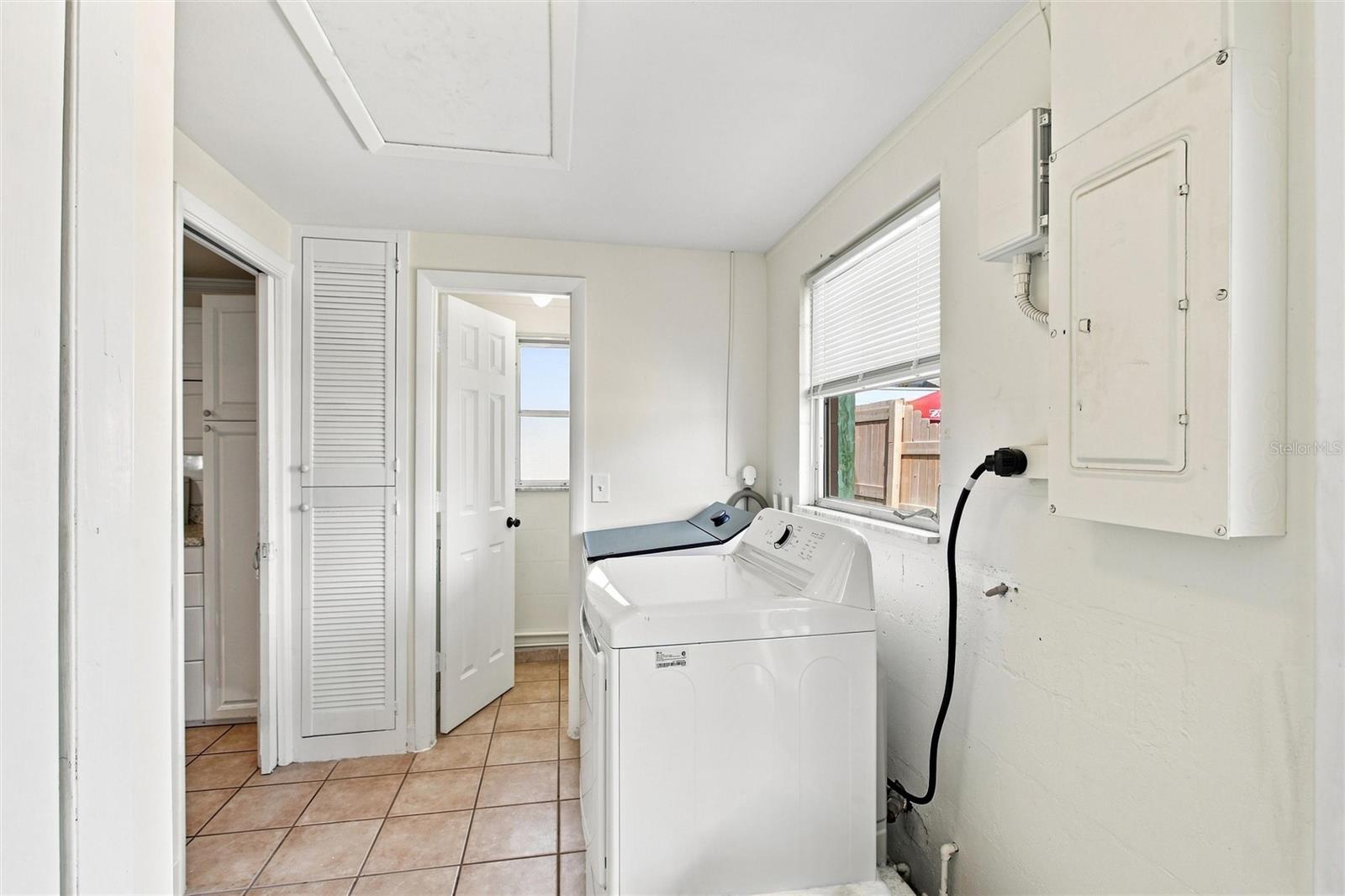 1509 BANYAN DR — photo 33